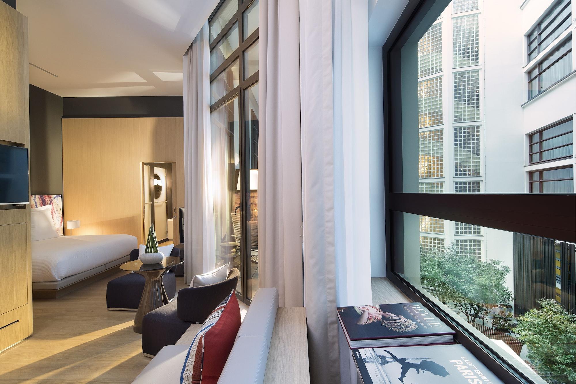 Le Cinq Codet Hotel Paris Exterior photo