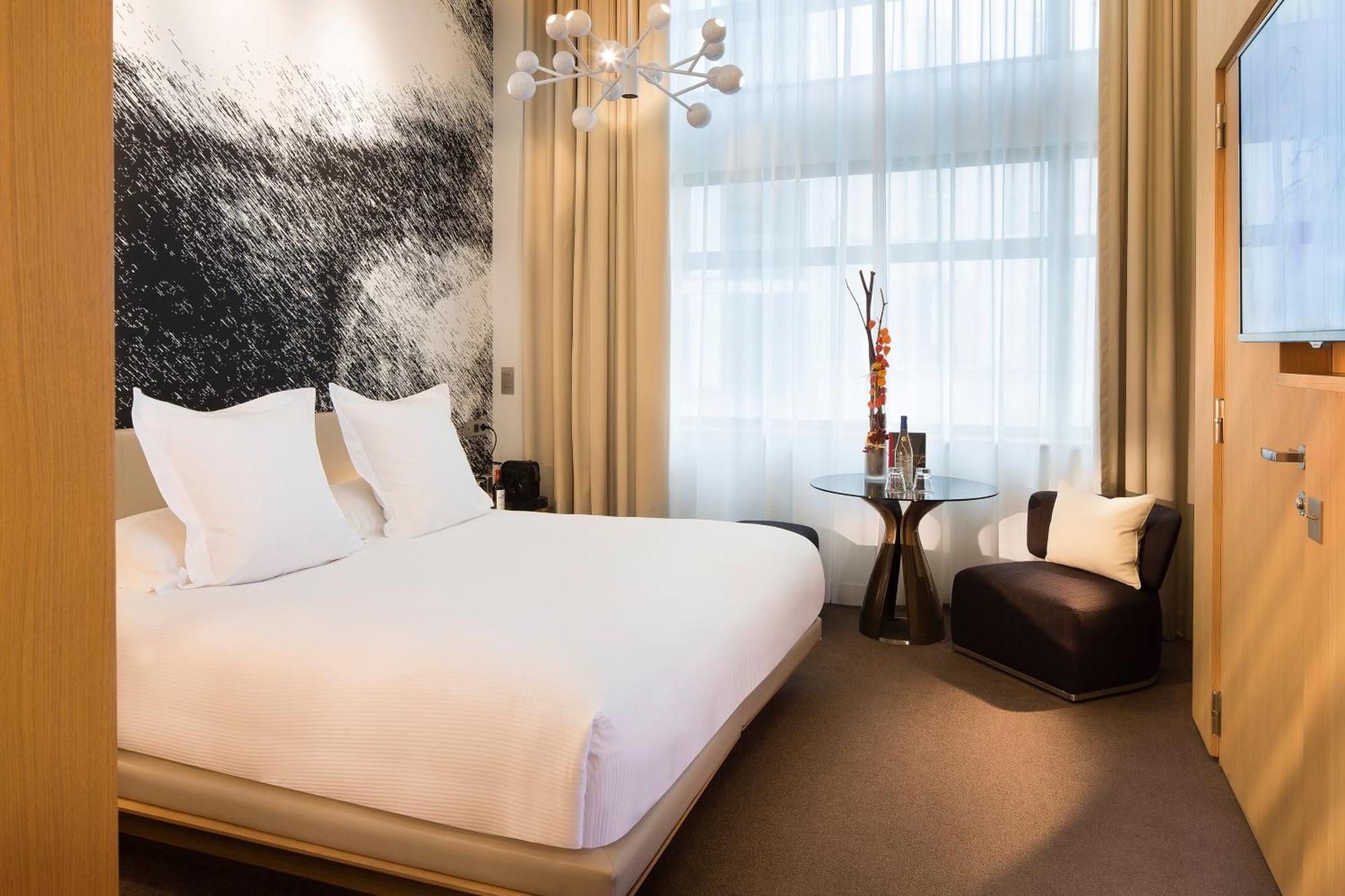 Le Cinq Codet Hotel Paris Exterior photo