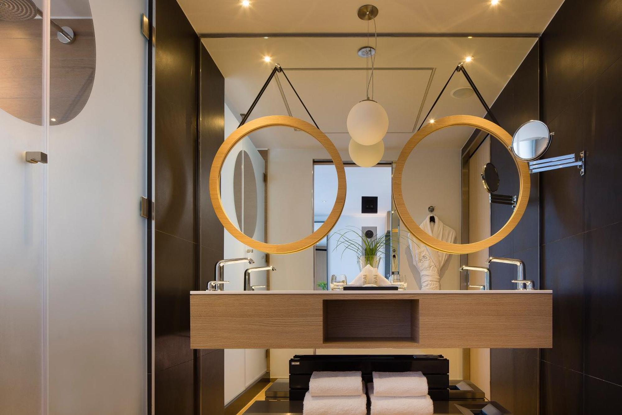 Le Cinq Codet Hotel Paris Exterior photo