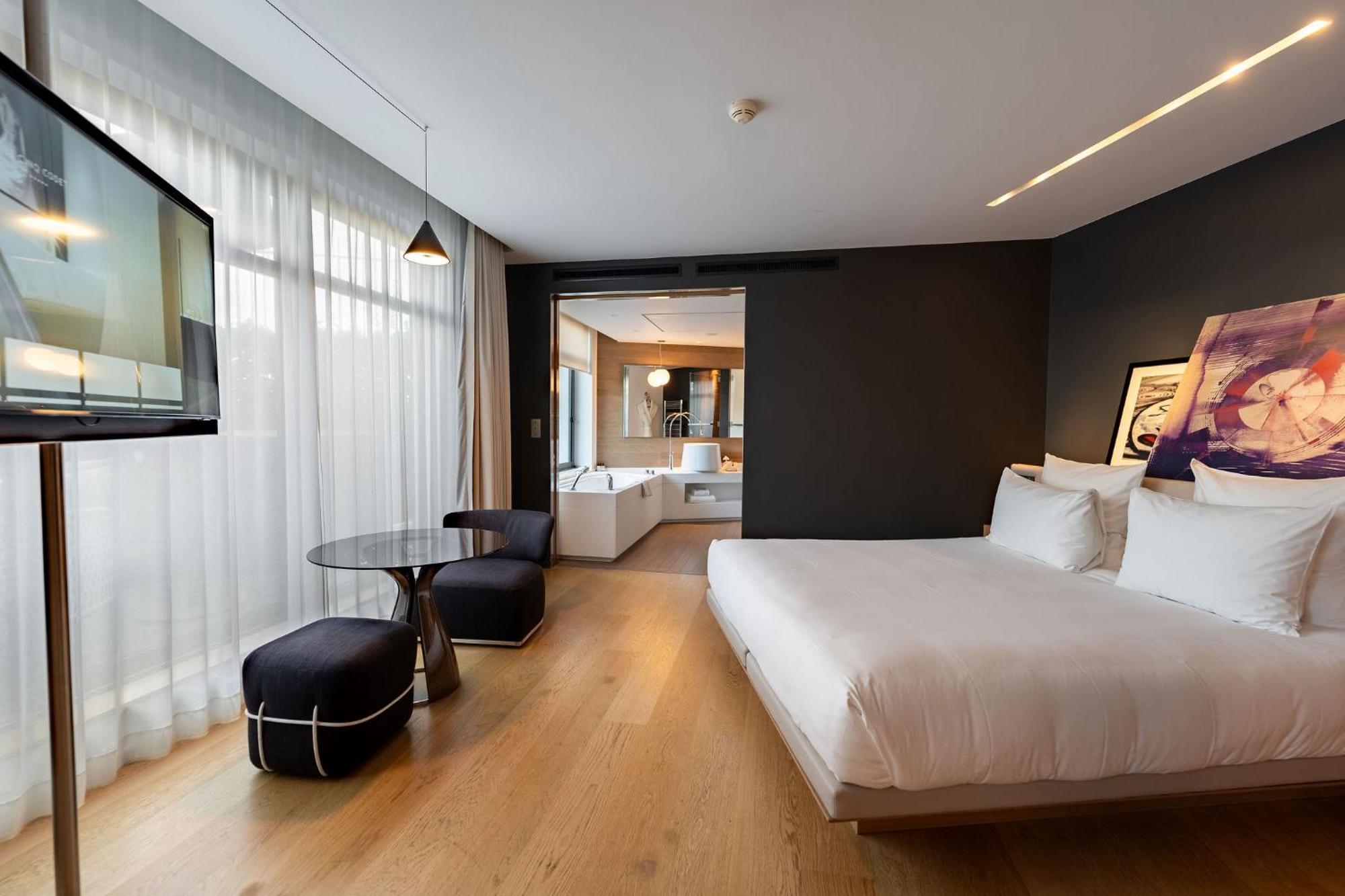 Le Cinq Codet Hotel Paris Exterior photo