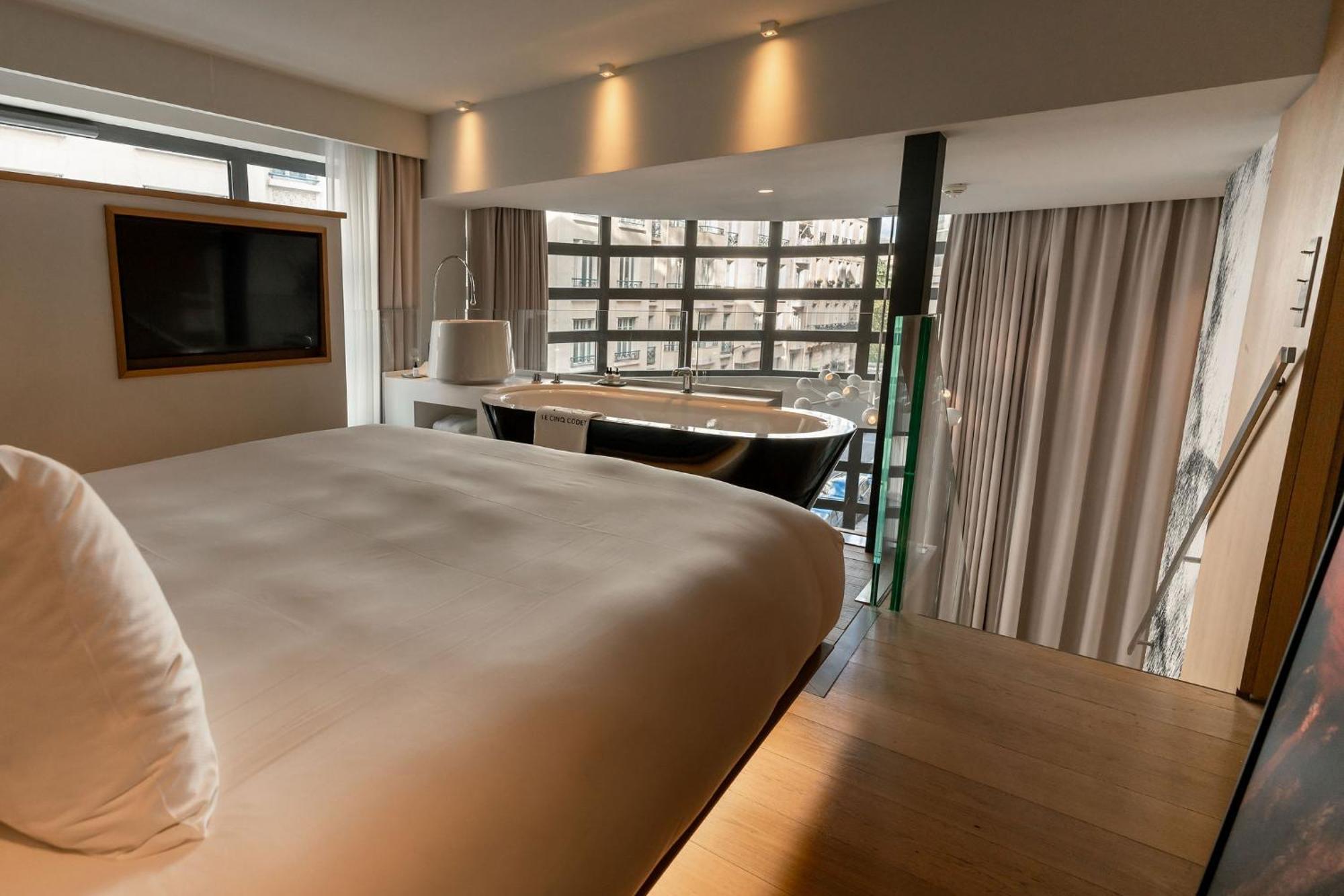Le Cinq Codet Hotel Paris Exterior photo